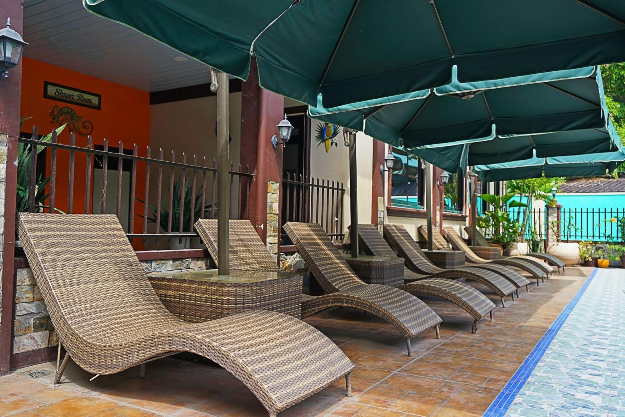 Bella Vista Resort Naguilian Exterior foto